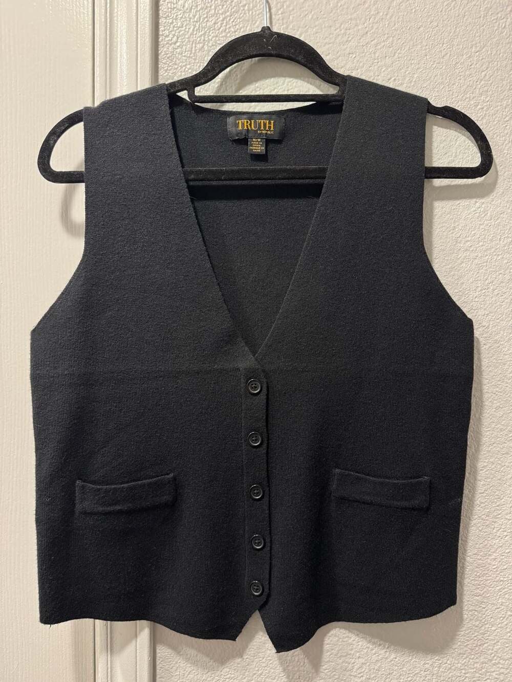 Truth by Republic Sweater Vest Black Button Front V-Neck Size M
